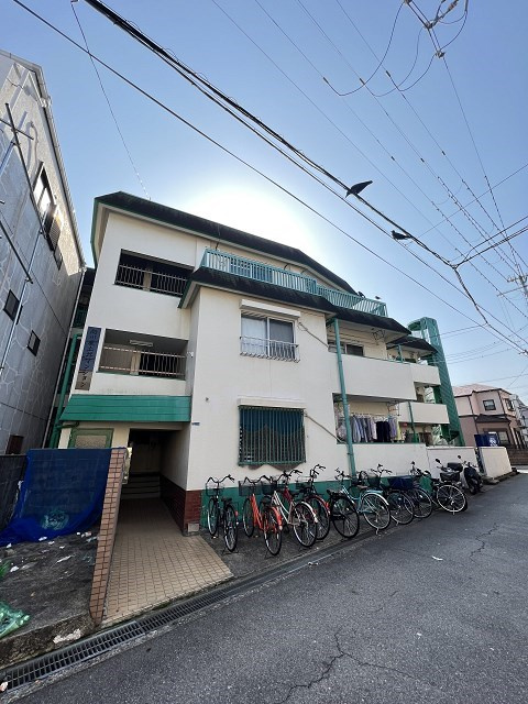 向川原土井マンションの外観