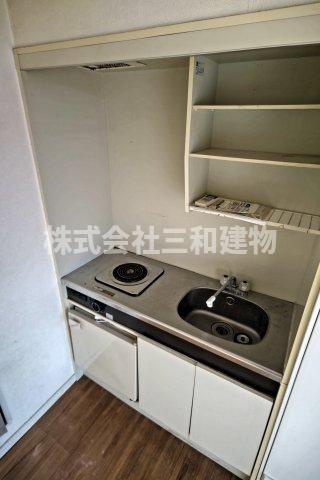 ホワイトハイツのキッチン|同間取り（反転）別室参考写真