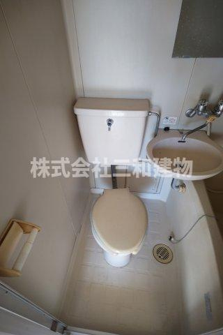 ホワイトハイツのトイレ|同間取り（反転）別室参考写真