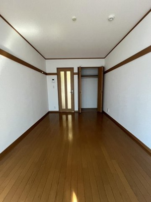 【寝室】 | オオサワハイツ