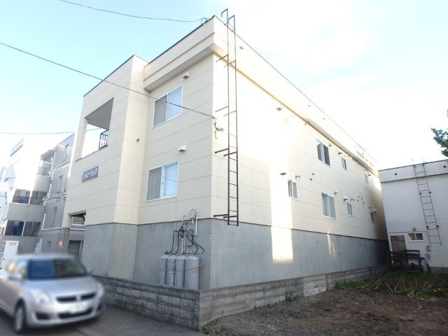 ファミーリエＦ