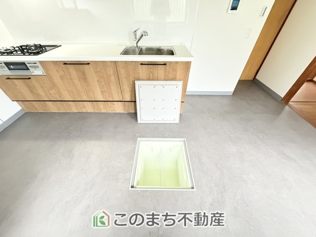 KEM宇都宮市鶴田町1期　中古戸建の収納|キッチンには床下収納付きです