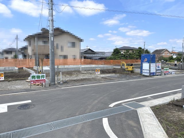 藤岡市藤岡（全8棟）7号棟の前面道路含む現地写真