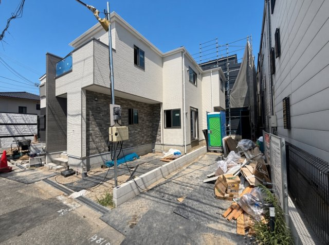 大阪市平野区瓜破西　第1期　新築一戸建ての外観|周辺は落ち着いた街並みの住宅地！子育てがしやすい住環境です！まだ未完成ですが、現地でしかわからない事もございます。是非一度ご覧ください。