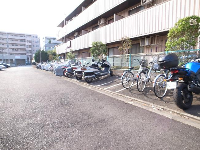 サーフィスポートYOKOHAMA弐番館の駐車場|☆別部屋参考写真☆