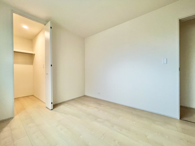 中野町第1　1号棟の洋室|2F 約6.0帖の洋室は明るい空間でお子様のお部屋におすすめです！
