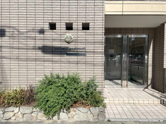 エクセレント東町のエントランス