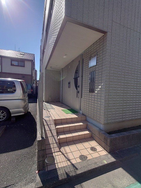 Xenia徳丸のエントランス