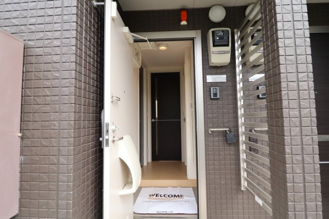 アイリスコートの玄関