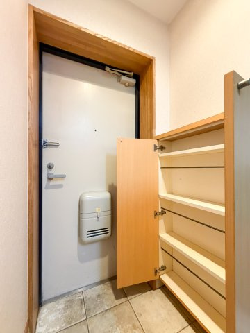 MIYABIROUの玄関