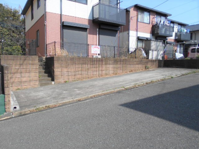 鈴木邸Ａの駐車場