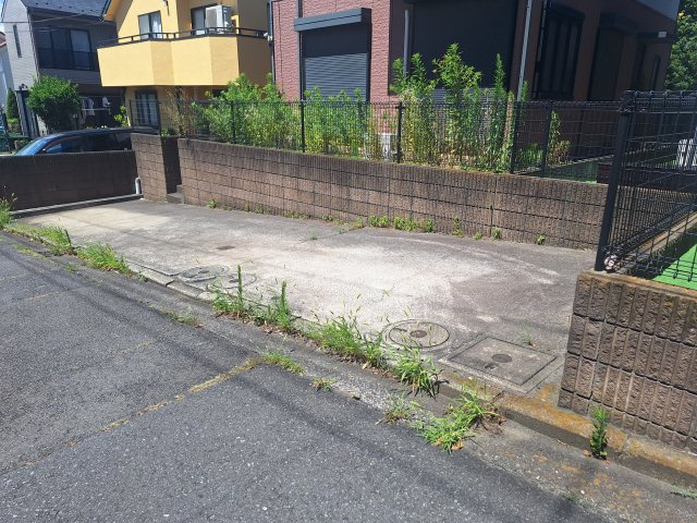 鈴木邸Ａの駐車場
