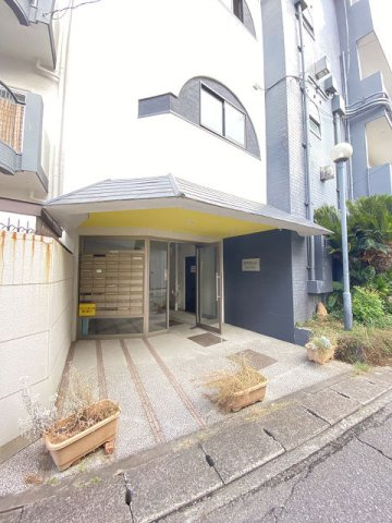 ネクステージ塚口５番館の駐車場