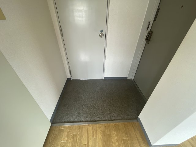 メゾンエスペランスの玄関