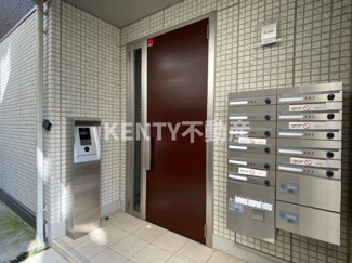 【エントランス】 | 建物の内部です