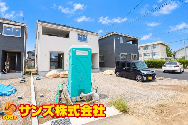 郡山市横塚6丁目　　　３号棟　　芳賀小学校、郡山第４中学区の外観|南西側から見た駐車場を含む外観♪