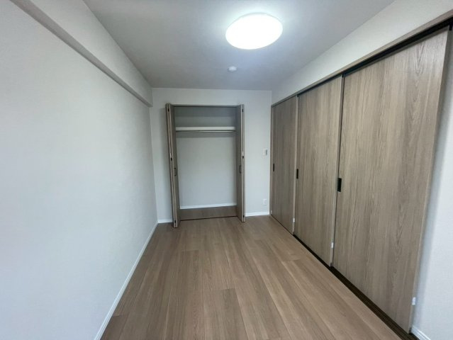 ルモン星田の洋室