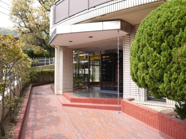 フォーシーズンズ芦屋のエントランス