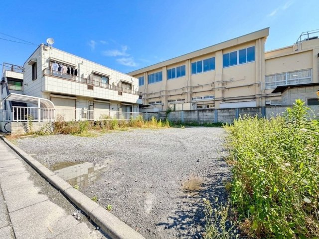 中野区野方6丁目　建築条件無し売地の外観|2026.06.08撮影

現地ご見学希望・資料請求などお気軽にお問い合わせ下さい！
03-5990-5201