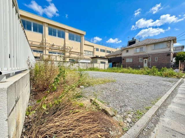 中野区野方6丁目　建築条件無し売地の外観|2026.06.08撮影

現地ご見学希望・資料請求などお気軽にお問い合わせ下さい！
03-5990-5201