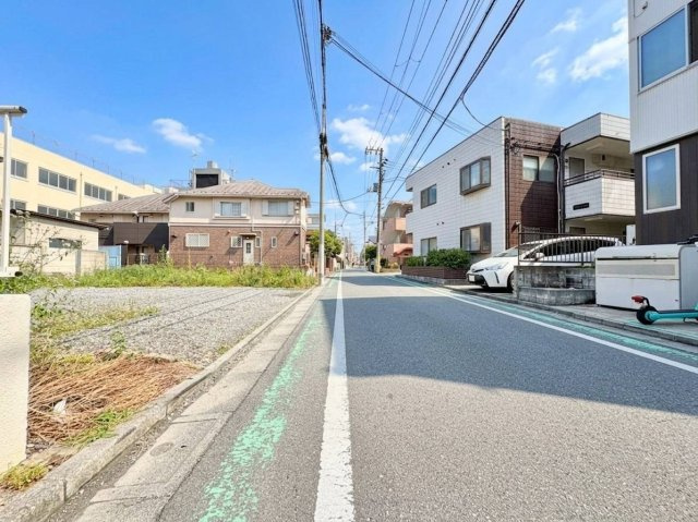 中野区野方6丁目　建築条件無し売地の前面道路含む現地写真|2026.06.08撮影

現地ご見学希望・資料請求などお気軽にお問い合わせ下さい！
03-5990-5201