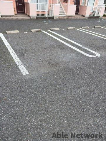 ボンジュールⅡの駐車場