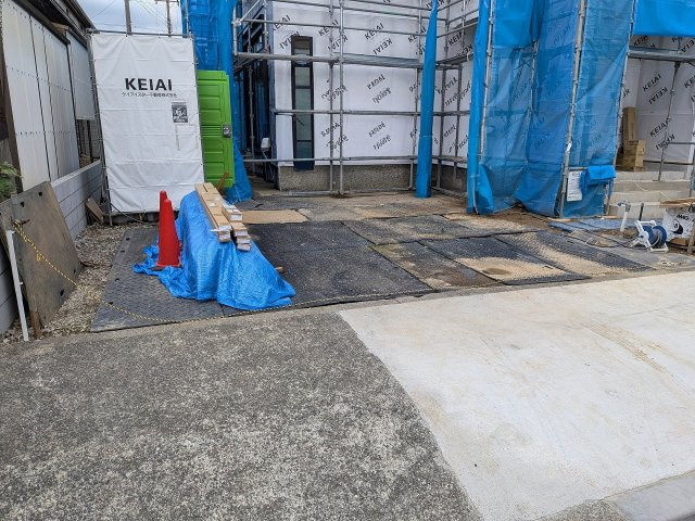 八王子市　北野台　新築一戸建て　３５期の駐車場|～並列2台駐車可能カースペース～