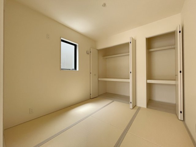 新築戸建・新築建売　福島市鳥谷野岩田　清明小・福島第一中の和室|心安らぐ和室！リビング隣にあるのでお子様のお昼寝スペースなどにも人気の一部屋です！