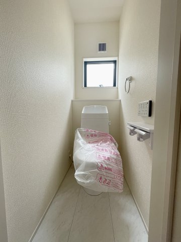 新築戸建・新築建売　福島市鳥谷野岩田　清明小・福島第一中のトイレ|平屋ですがトイレが2カ所あるのが嬉しいポイント！