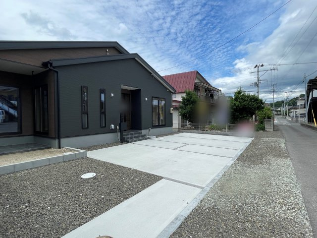 新築戸建・新築建売　福島市鳥谷野岩田　清明小・福島第一中の駐車場