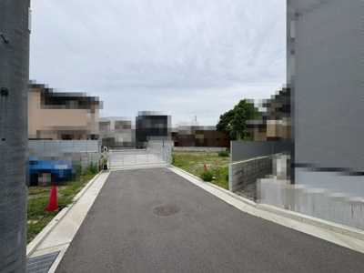 【前面道路含む現地写真】 | 伯太町５丁目　建築条件付売土地 | 地勢はプランの自由度が高まり、建築後の生活もしやすい平坦地♪
