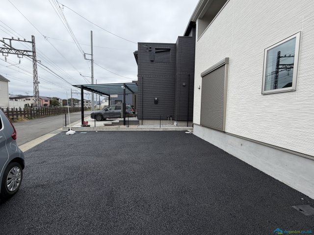 秦野市清水町第1　新築戸建　全1棟1号棟の駐車場