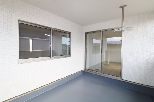 郡山市横塚6丁目　　　５号棟　　芳賀小学校、郡山第４中学区のバルコニー|※同社施工例