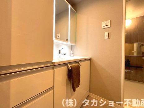 【独立洗面台】 | ツインエルシティ千葉　1番館 | 独立洗面台あり、毎朝おしゃれに忙しい女性の方におすすめです