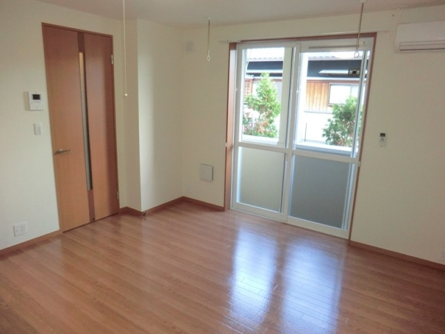エアコン付きで初期費用を抑えられます♪