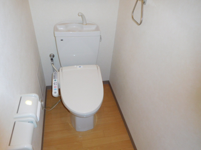 加古川市野口町坂元北３丁目のアパートのトイレ