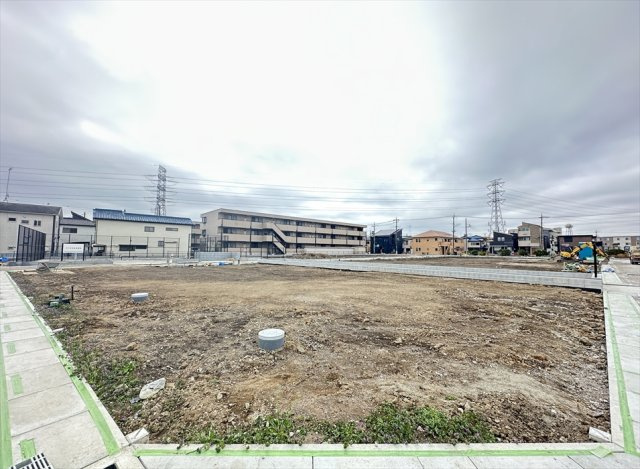 【外観】 | 志木市中宗岡1丁目　建築条件無売地　全26区画　(丸井志木店) | 販売現地／2026年3月6日撮影
全26区画の大型分譲地。新しいコミュニティが広がる街並みです。