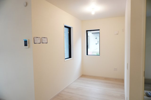 越谷市宮本町5丁目 新築分譲住宅の居間・リビング