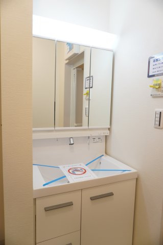 越谷市宮本町5丁目 新築分譲住宅の独立洗面台