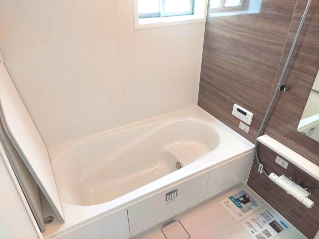宝塚市小浜4丁目新築一戸建の浴室|浴室乾燥機付き
