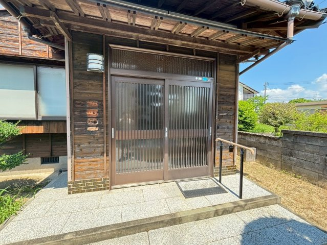 新生2丁目の玄関