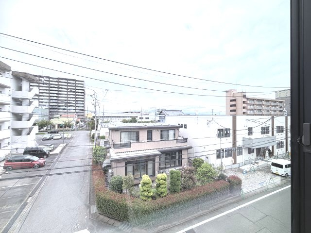 リナージュ前橋市天川原町１丁目01期　１号棟の前面道路含む現地写真