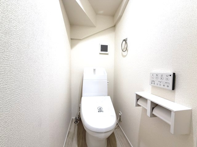リナージュ前橋市天川原町１丁目01期　１号棟のトイレ|【イメージ画像】１階トイレです。清潔感のある白を基調としています。
温水洗浄・便座暖房機能の付いた快適なトイレです☆