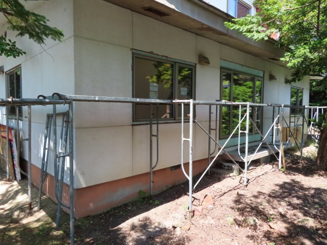 北見市三楽町２２７番地２　中古売家外土地２筆の庭|【リフォーム中】全居室の窓は、トリプルサッシに交換致します。