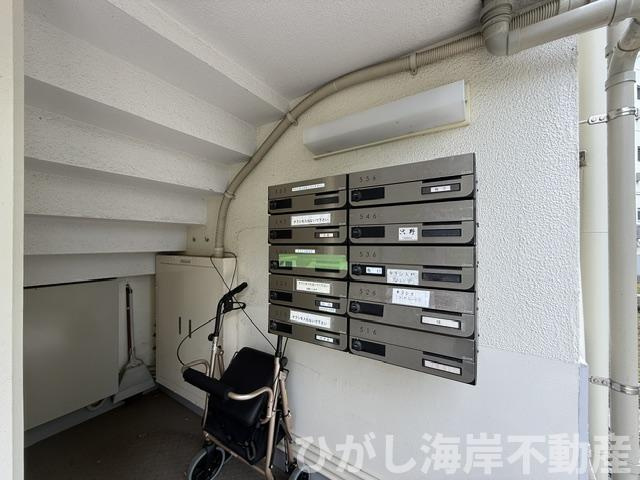 湘南西部住宅2-5号棟の設備|郵便受け