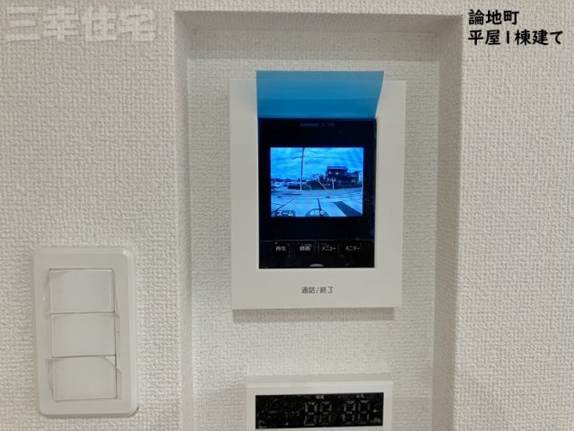 高浜市論地町のセキュリティ|鮮明なカラー画像のインターホン。留守中の訪問客を録画してくれるので安心ですね