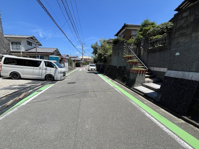 【その他】 | 福岡市東区美和台5丁目9期　2号棟（全2棟）【仲介手数料無料・0円】 | 現地写真。前面道路です。
