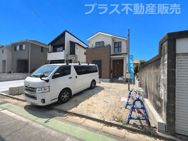 【外観】 | 福岡市東区美和台5丁目9期　2号棟（全2棟）【仲介手数料無料・0円】 | 現地写真。プラス不動産販売なら、現場の全ての棟をまとめてご見学頂けます。
