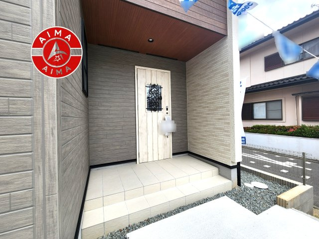 福岡市西区野方3丁目第1-2棟（2号棟）の玄関|おでかけの時も帰った時も、「我が家」を最初に感じでもらえる素敵な空間に。