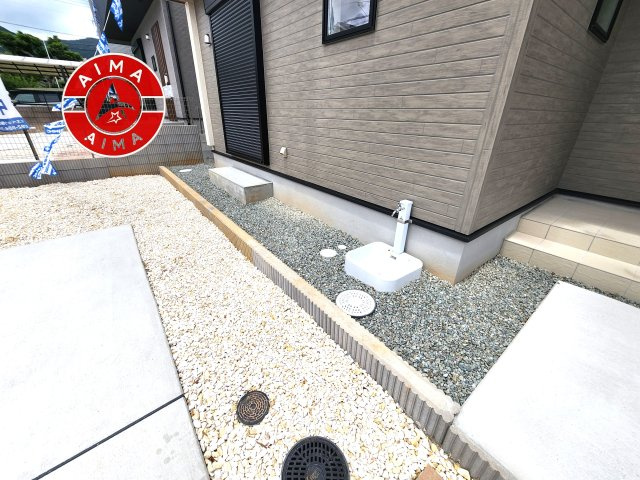 福岡市西区野方3丁目第1-2棟（2号棟）の外観|お庭で自由な時間を過ごせます。